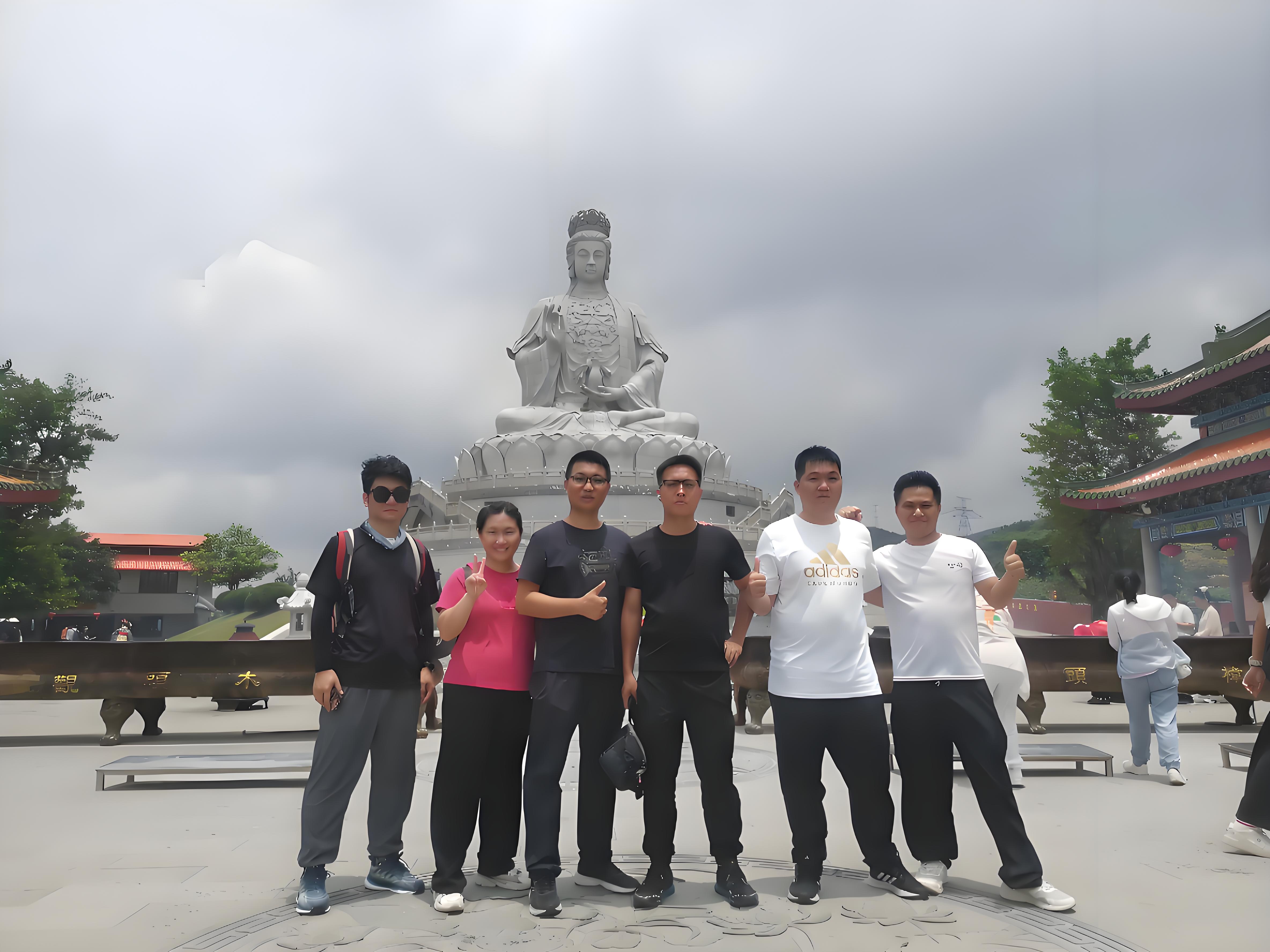 实施组团建风采